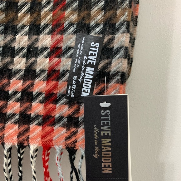 NWT- Steve Madden Multicolor Scarf - Picture 3 of 4